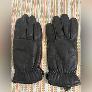 Vintage Faux Leather lined gloves. Size M. Good Condition.